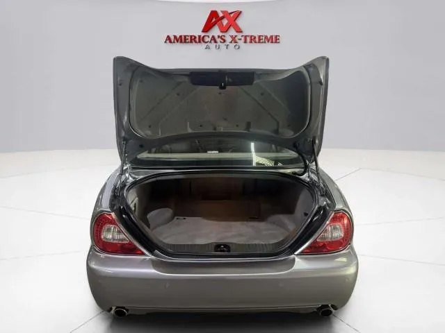 Jaguar XJ photo 30
