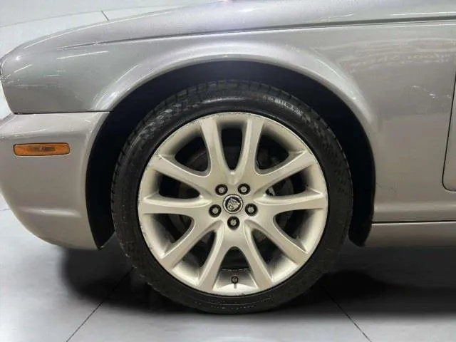 Jaguar XJ photo 47