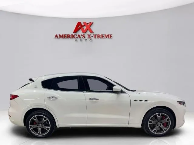 Maserati Levante photo 9