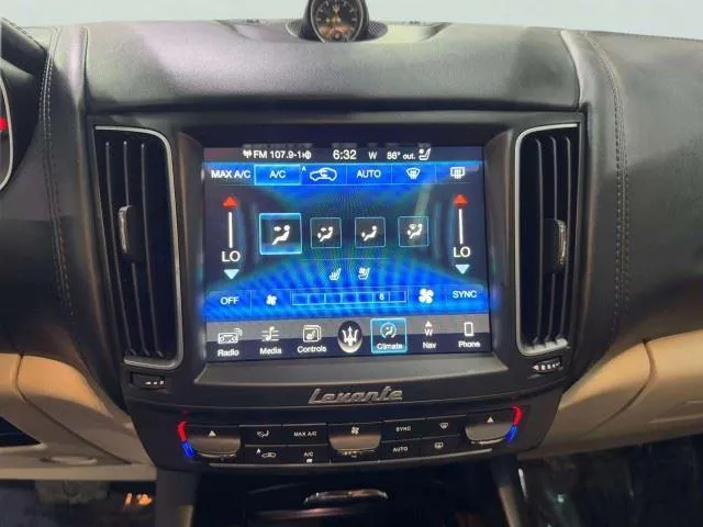 Maserati Levante photo 24