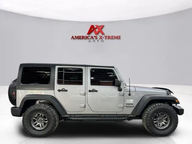 Jeep Wrangler photo 7