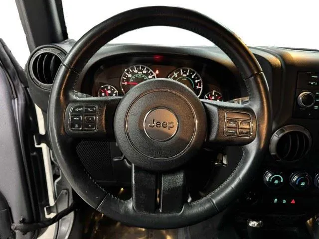 Jeep Wrangler photo 21