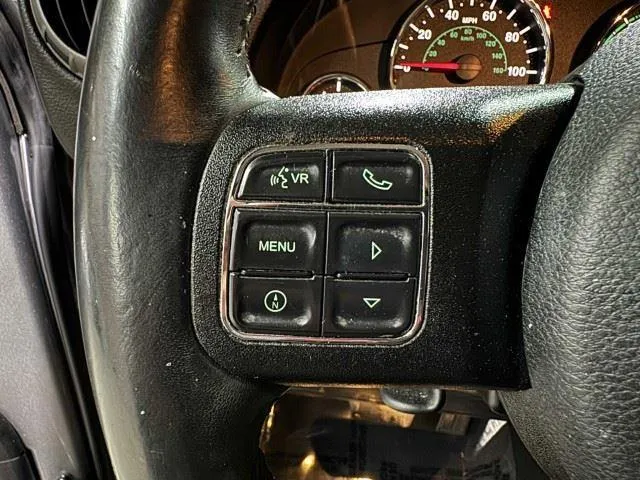 Jeep Wrangler photo 24
