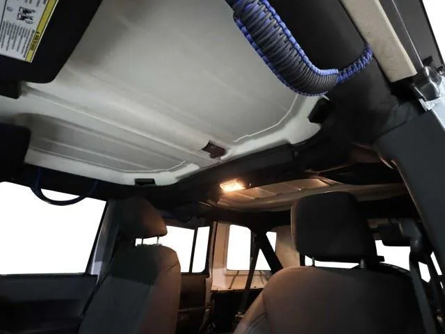 Jeep Wrangler photo 34