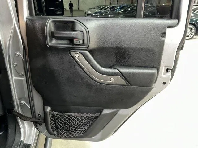 Jeep Wrangler photo 42