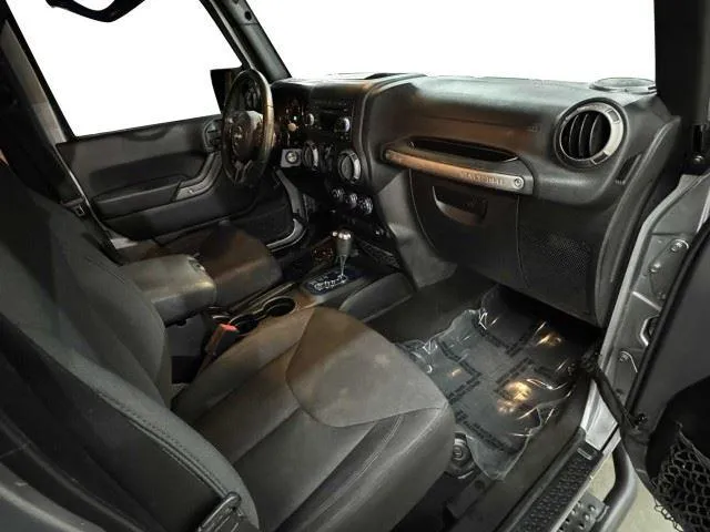Jeep Wrangler photo 45