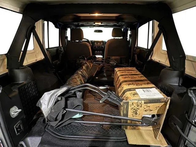 Jeep Wrangler photo 48