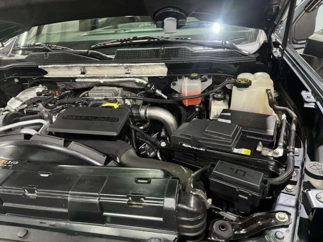 Chevrolet Silverado photo 48
