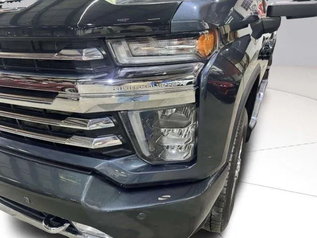 Chevrolet Silverado photo 11