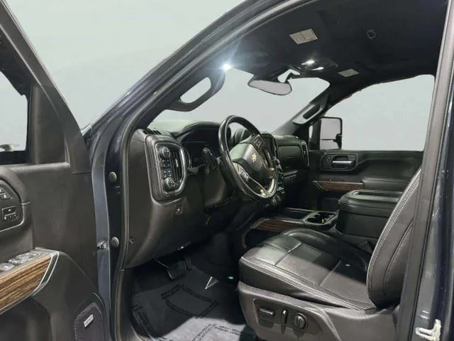 Chevrolet Silverado photo 17