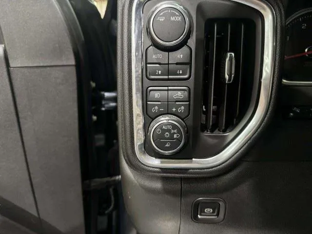 Chevrolet Silverado photo 20