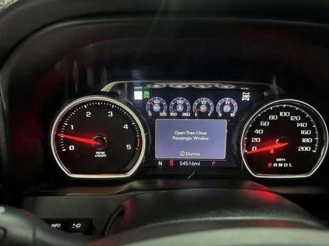 Chevrolet Silverado photo 22