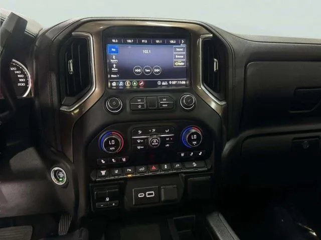 Chevrolet Silverado photo 23