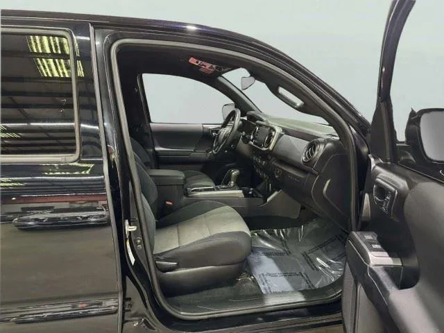 Toyota Tacoma photo 37