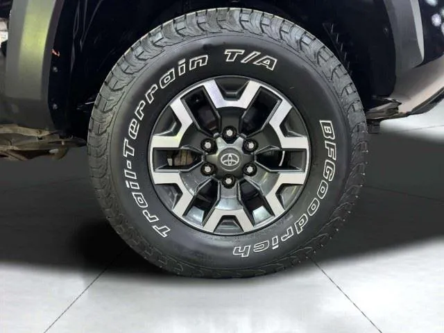 Toyota Tacoma photo 44