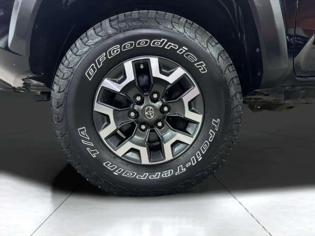 Toyota Tacoma photo 45