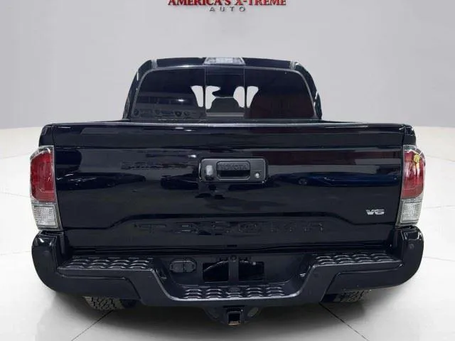 Toyota Tacoma photo 5