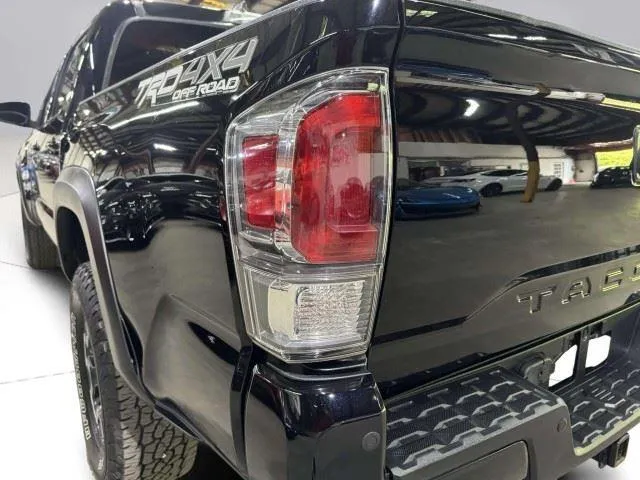 Toyota Tacoma photo 9