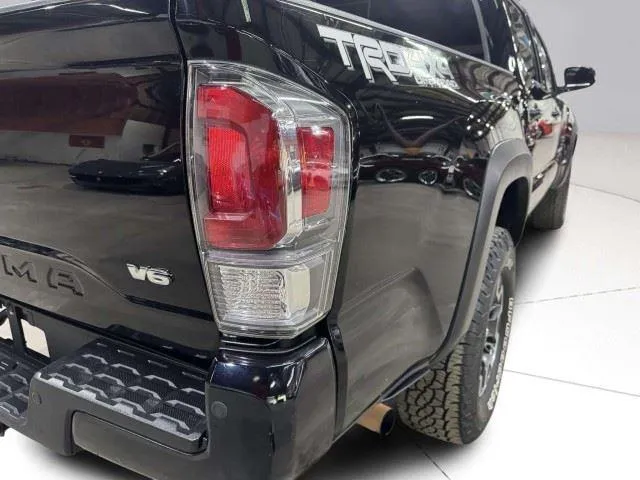 Toyota Tacoma photo 10