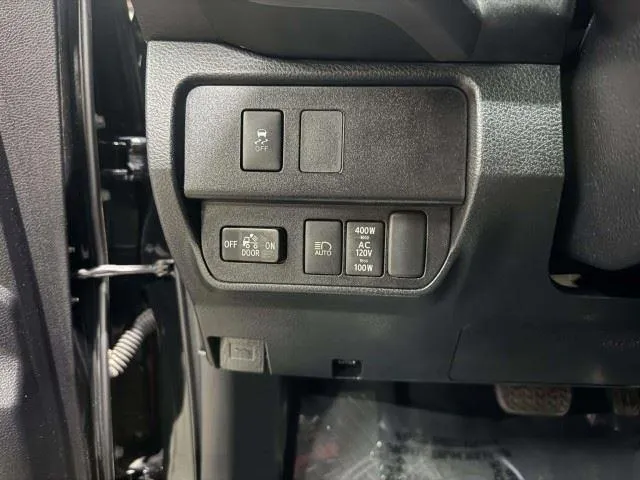 Toyota Tacoma photo 17