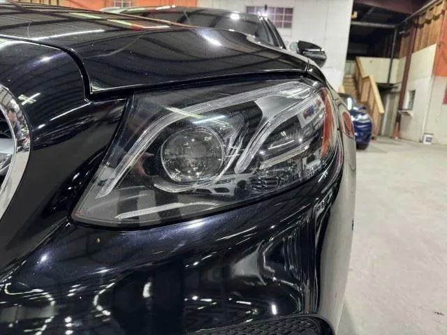 Mercedes-Benz E-Class photo 15