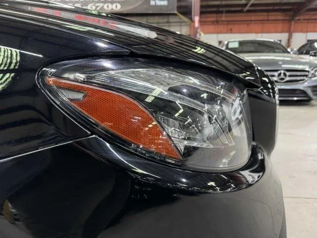 Mercedes-Benz E-Class photo 22