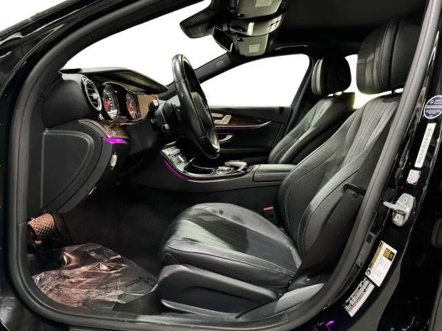Mercedes-Benz E-Class photo 23