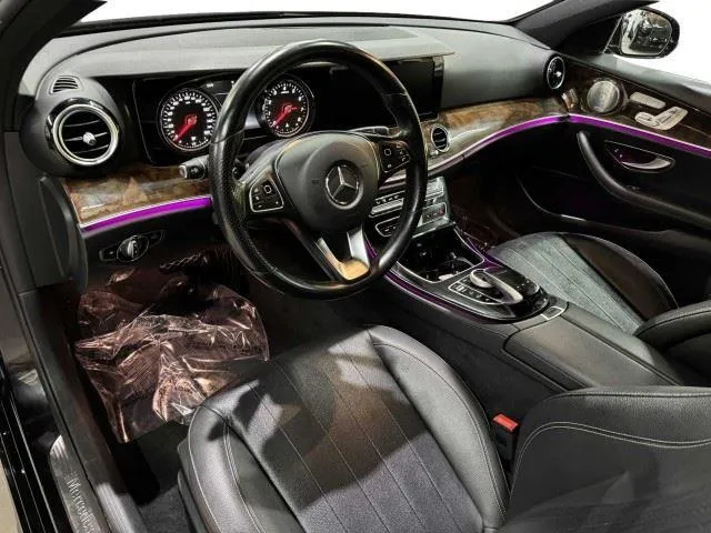 Mercedes-Benz E-Class photo 25
