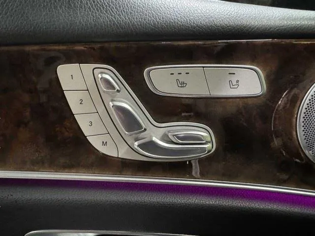 Mercedes-Benz E-Class photo 27