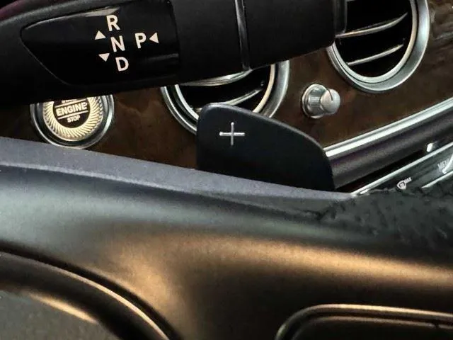 Mercedes-Benz E-Class photo 34