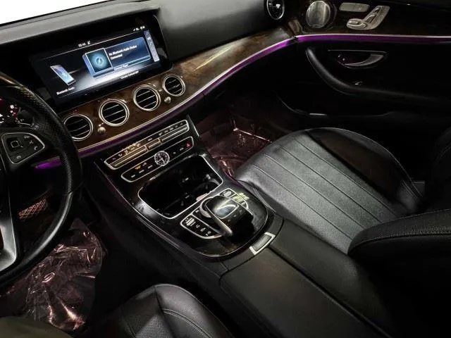 Mercedes-Benz E-Class photo 43
