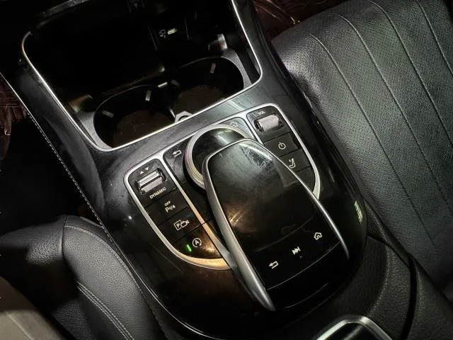 Mercedes-Benz E-Class photo 50