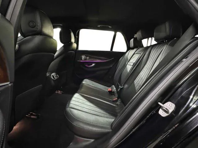 Mercedes-Benz E-Class photo 54