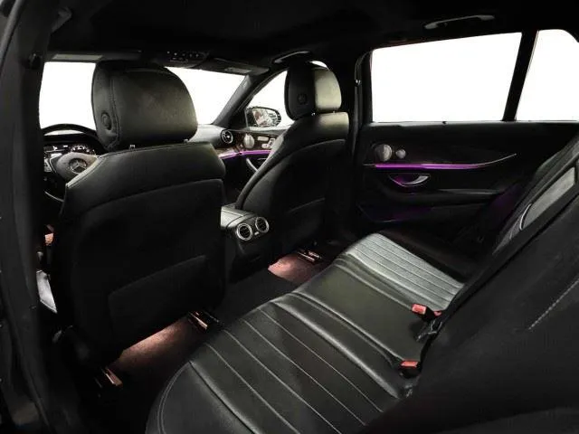 Mercedes-Benz E-Class photo 56