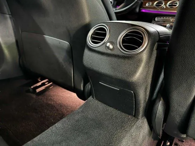 Mercedes-Benz E-Class photo 62