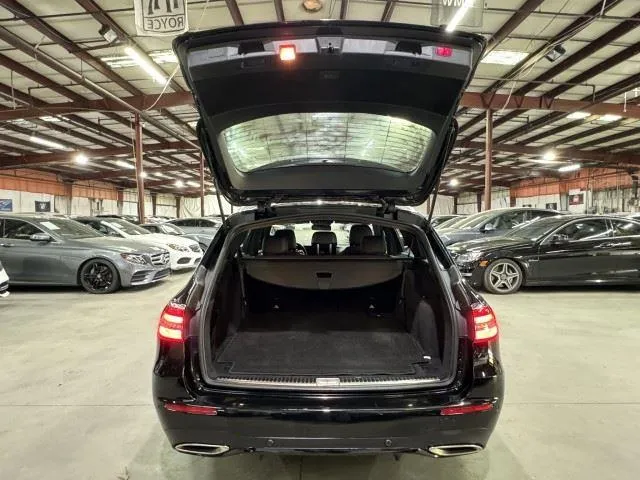 Mercedes-Benz E-Class photo 67