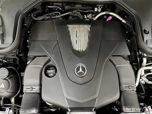Mercedes-Benz E-Class photo 75