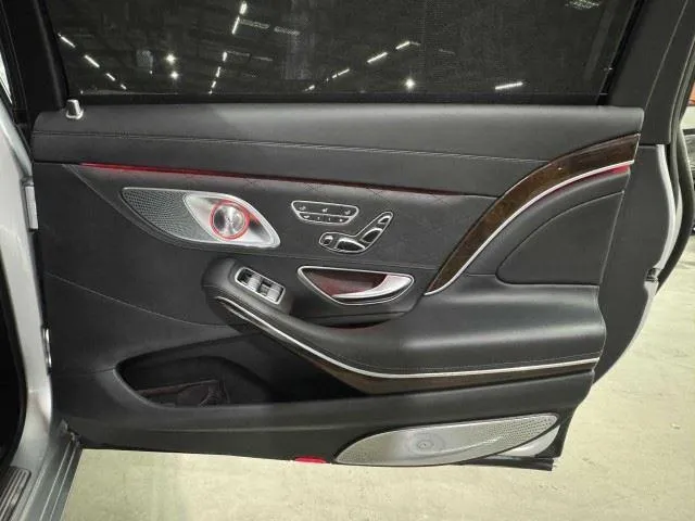 Mercedes-Benz S-Class photo 64
