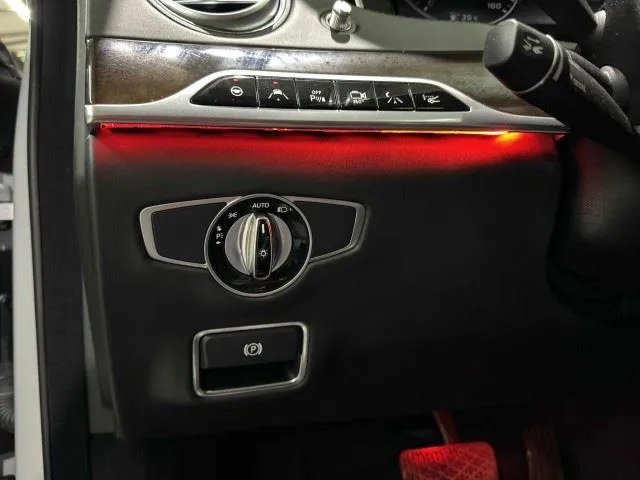Mercedes-Benz S-Class photo 44