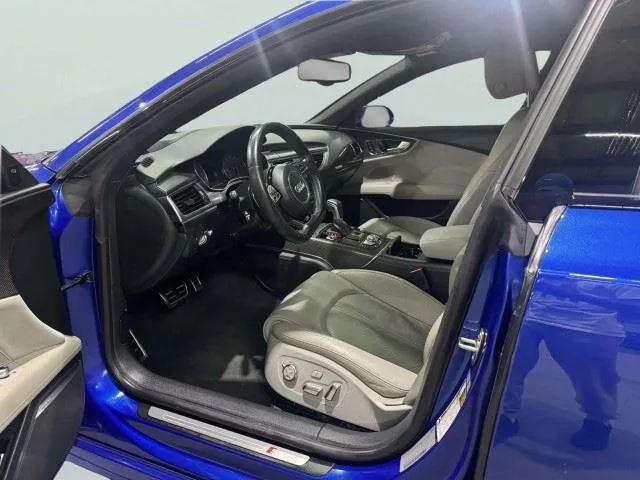 Audi S7 photo 18