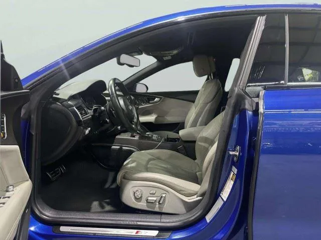 Audi S7 photo 19