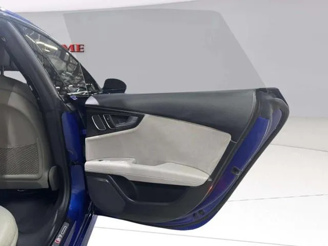 Audi S7 photo 35