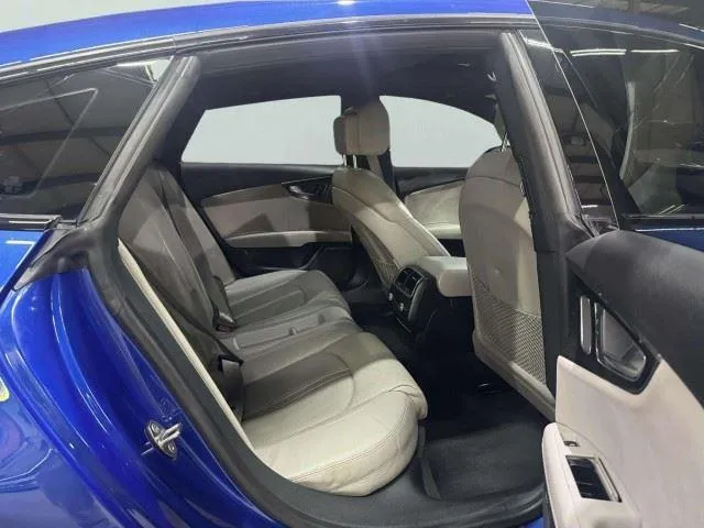 Audi S7 photo 38