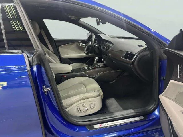 Audi S7 photo 43