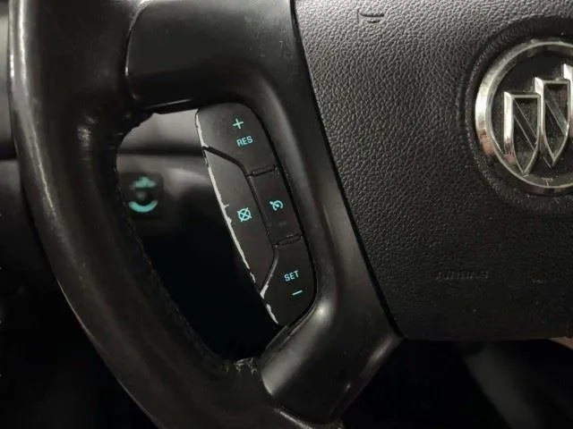 Buick Enclave photo 25