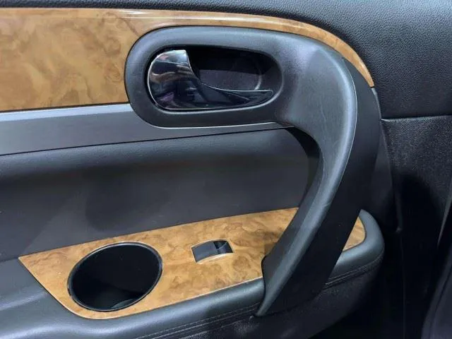 Buick Enclave photo 34