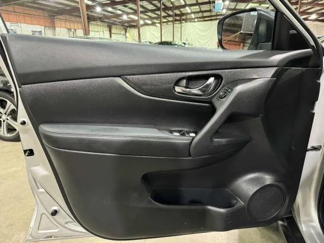 Nissan Rogue photo 27