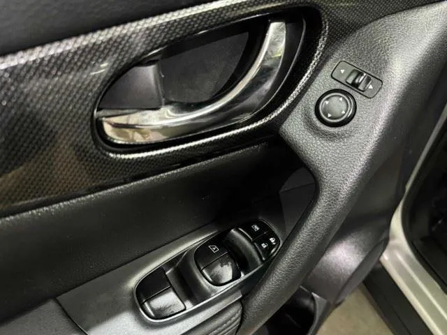 Nissan Rogue photo 28