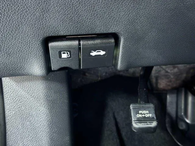 Nissan Rogue photo 39