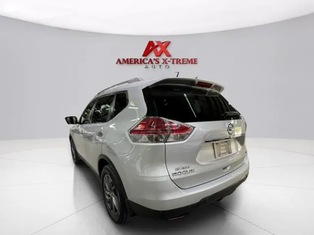 Nissan Rogue photo 2
